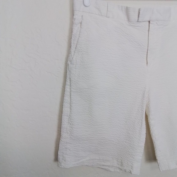 Banana Republic Women's‎ White Seersucker Bermuda Shorts Size 12 Cotton Textured - Picture 2 of 10